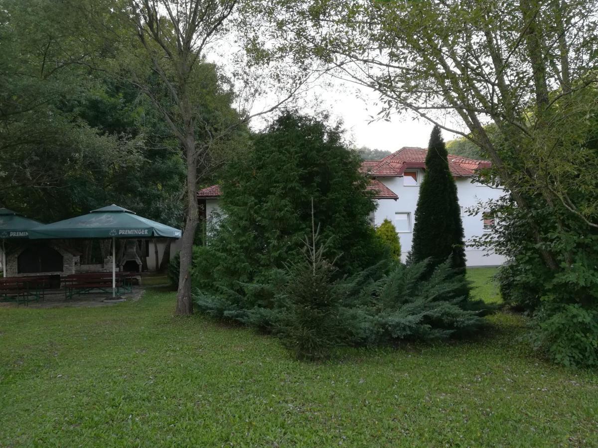 Villa Nana Kulen Vakuf Zewnętrze zdjęcie